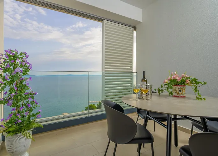 Apartment Eden & Blue Horizon Split