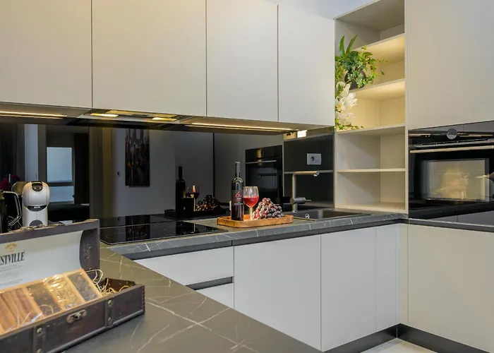 Eden & Blue Horizon *